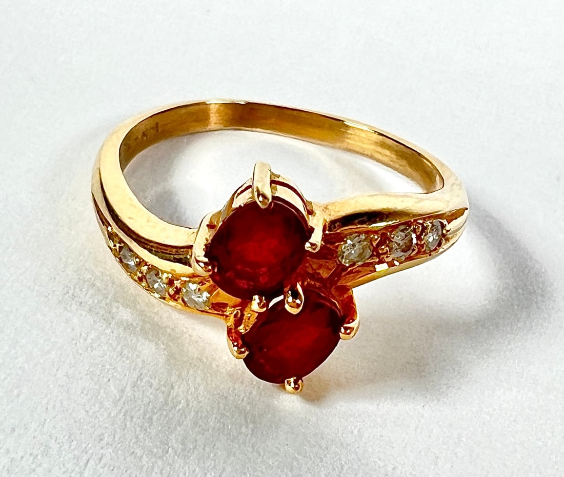 14K GOLD WITH RUBIES LADIES RING (1 of 3)