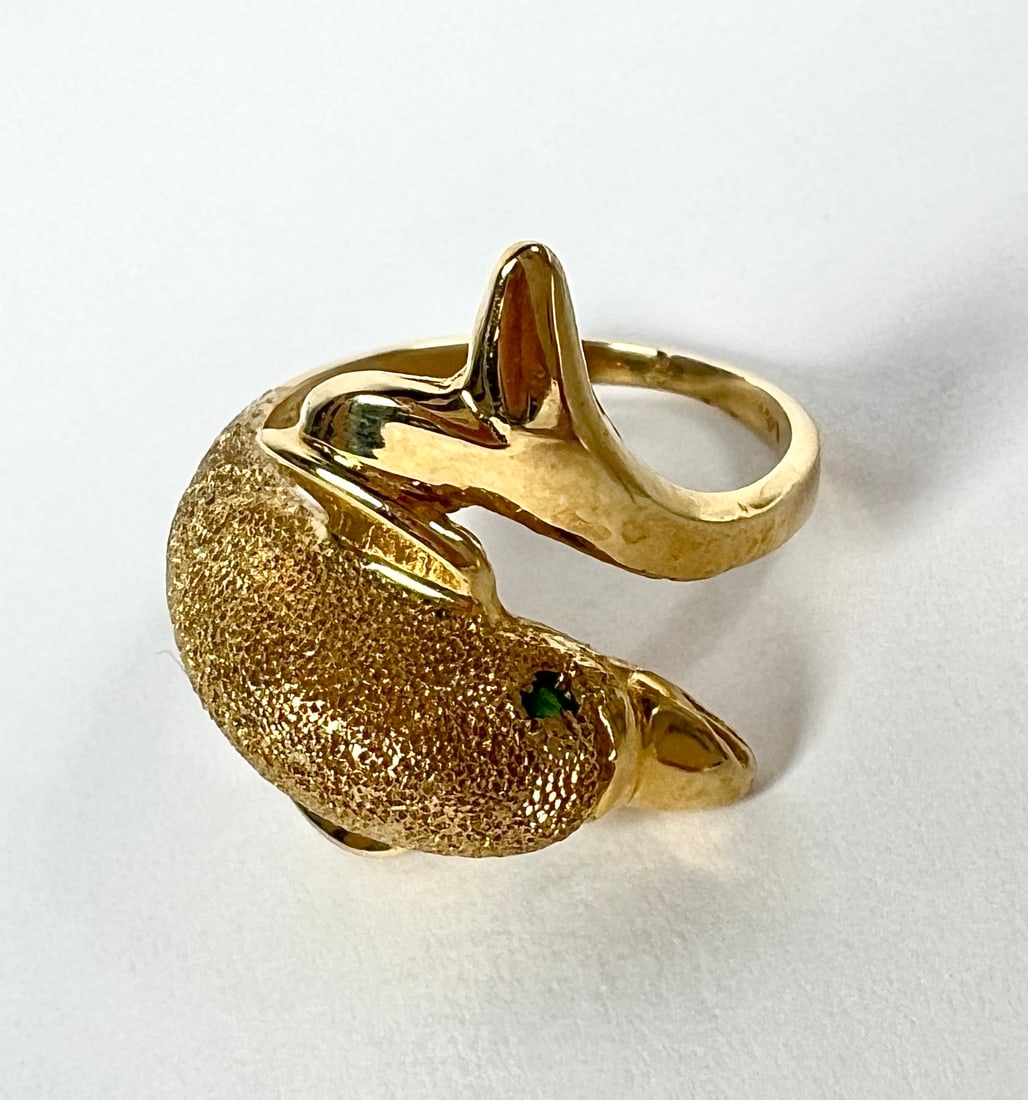 14K GOLD SCULPTURAL DOLPHIN RING (1 of 4)