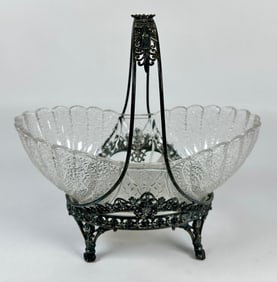 PORTLAND GLASS BRIDE'S BASKET