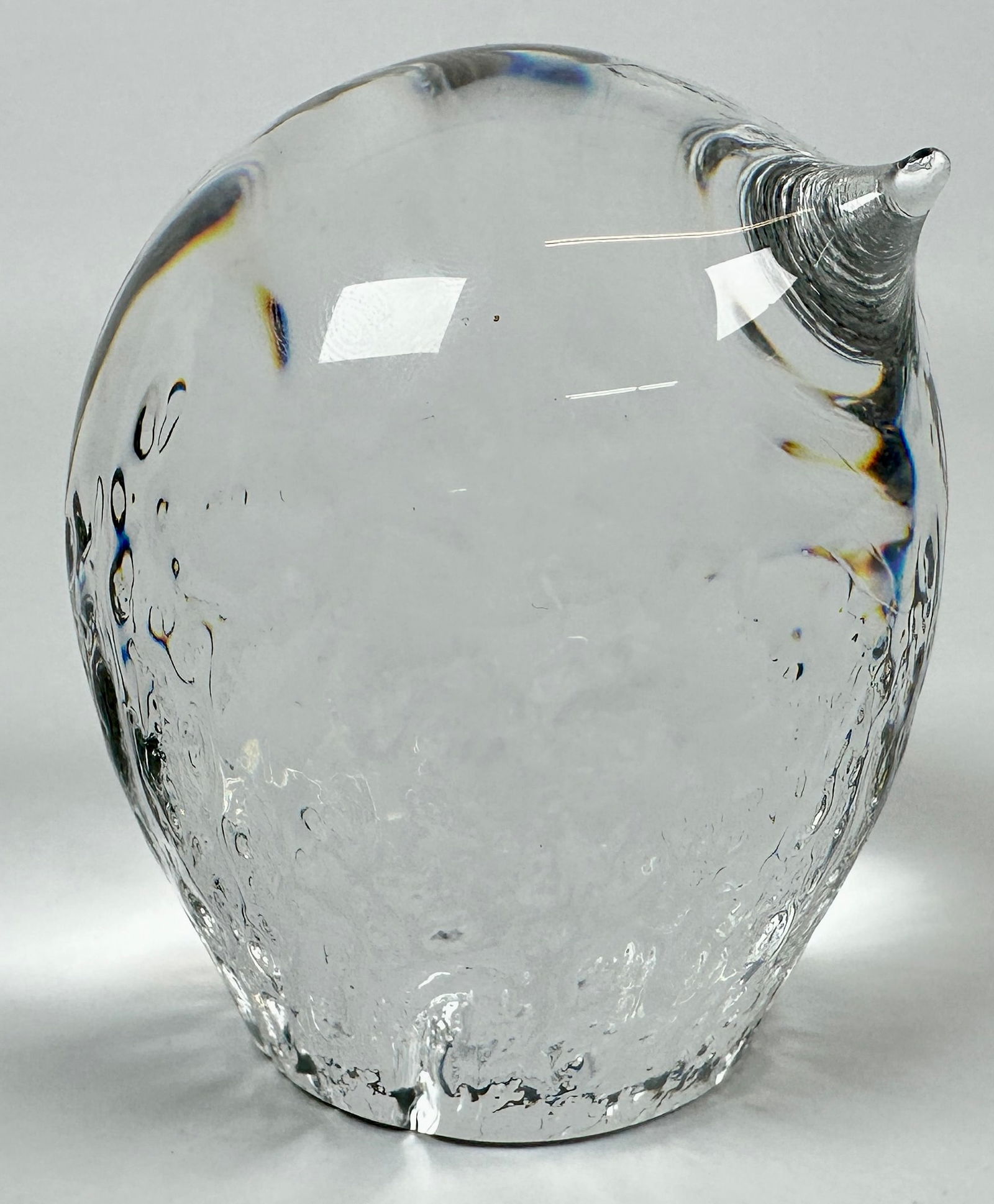 GORAN WARFF FOR KOSTA BODA ART GLASS BIRD: SIGNED. 3.5"H