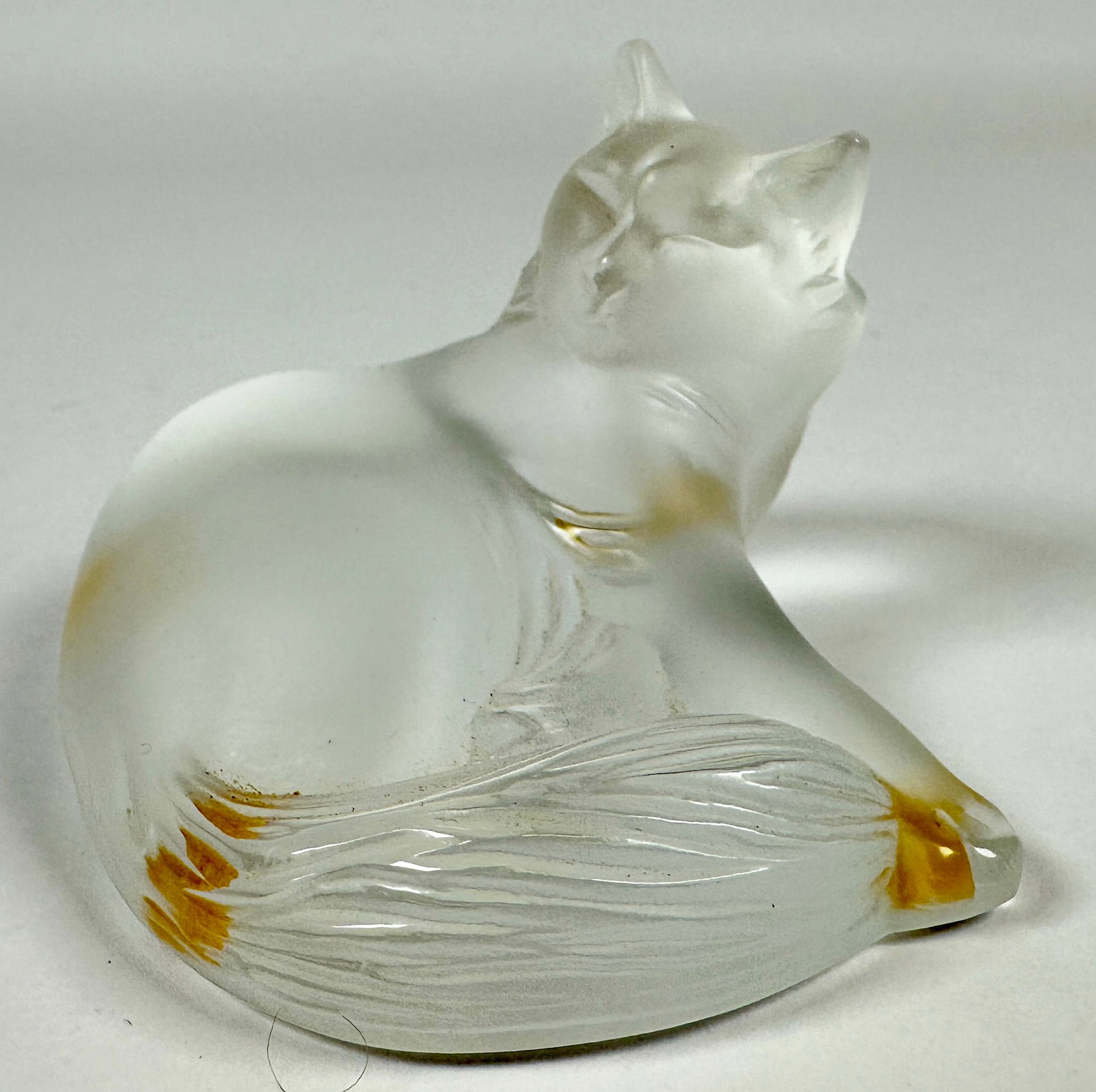 LALIQUE ART GLASS CAT: SIGNED. 2"H