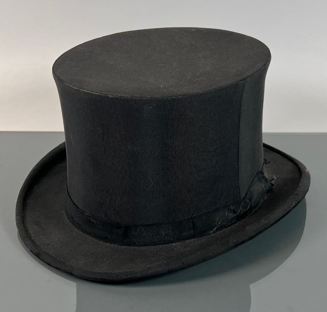 VINTAGE TOP HAT (1 of 2)