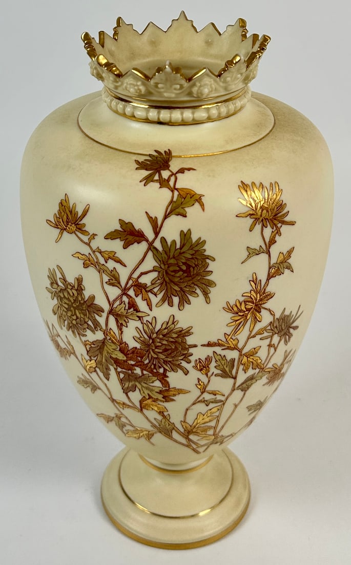 ROYAL WORCESTER PORCELAIN VASE (1 of 6)