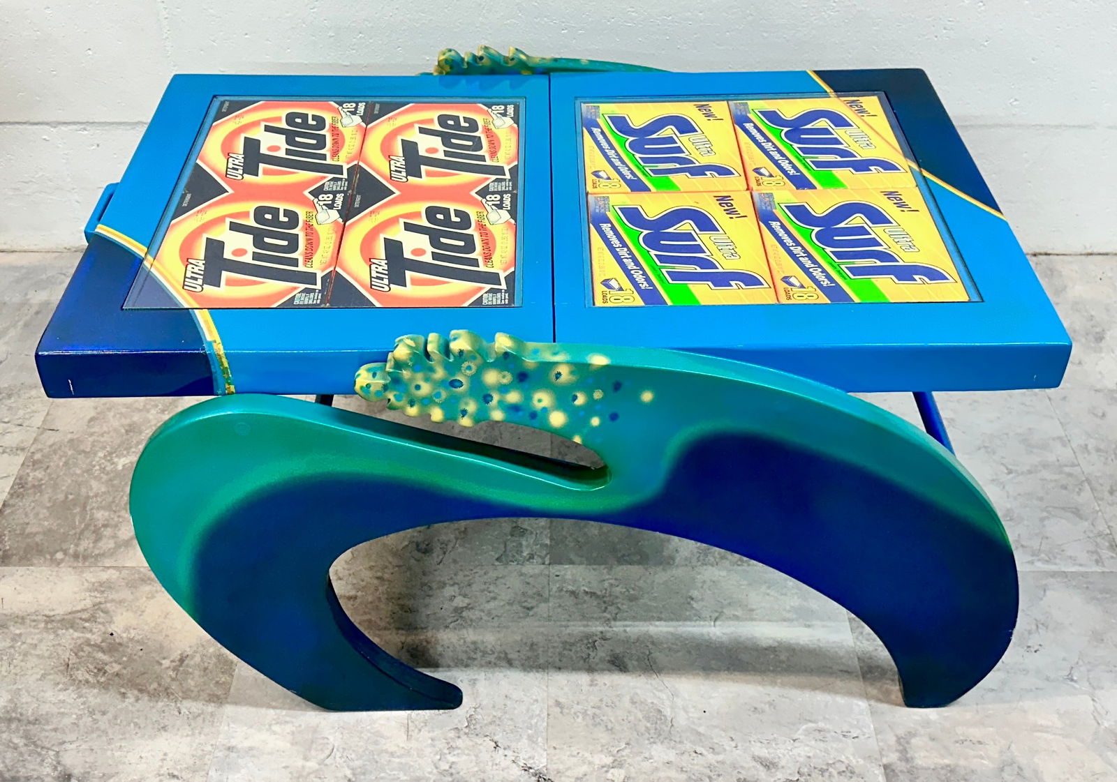 POP-ART TIDE SURF CONVERTIBLE TABLE (1 of 3)