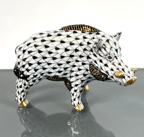 HEREND BLACK FISHNET WILD BOAR