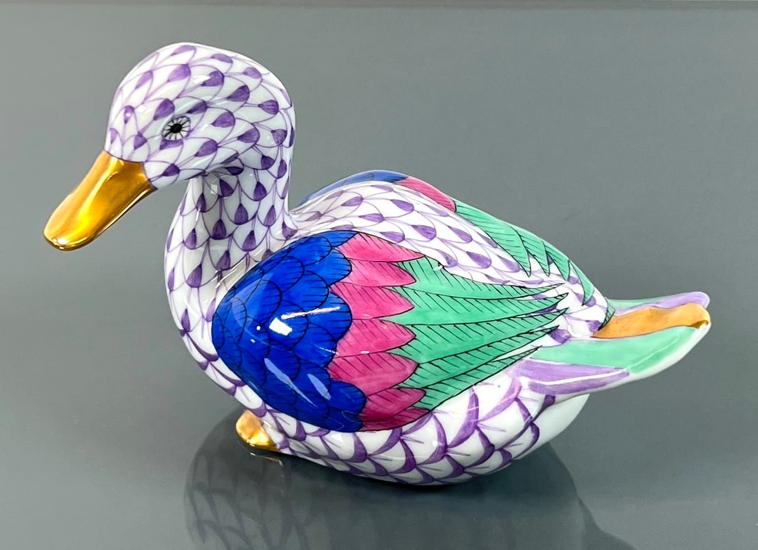 HEREND PURPLE FISHNET DUCK (1 of 2)