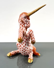 HEREND RUST FISHNET UNICORN