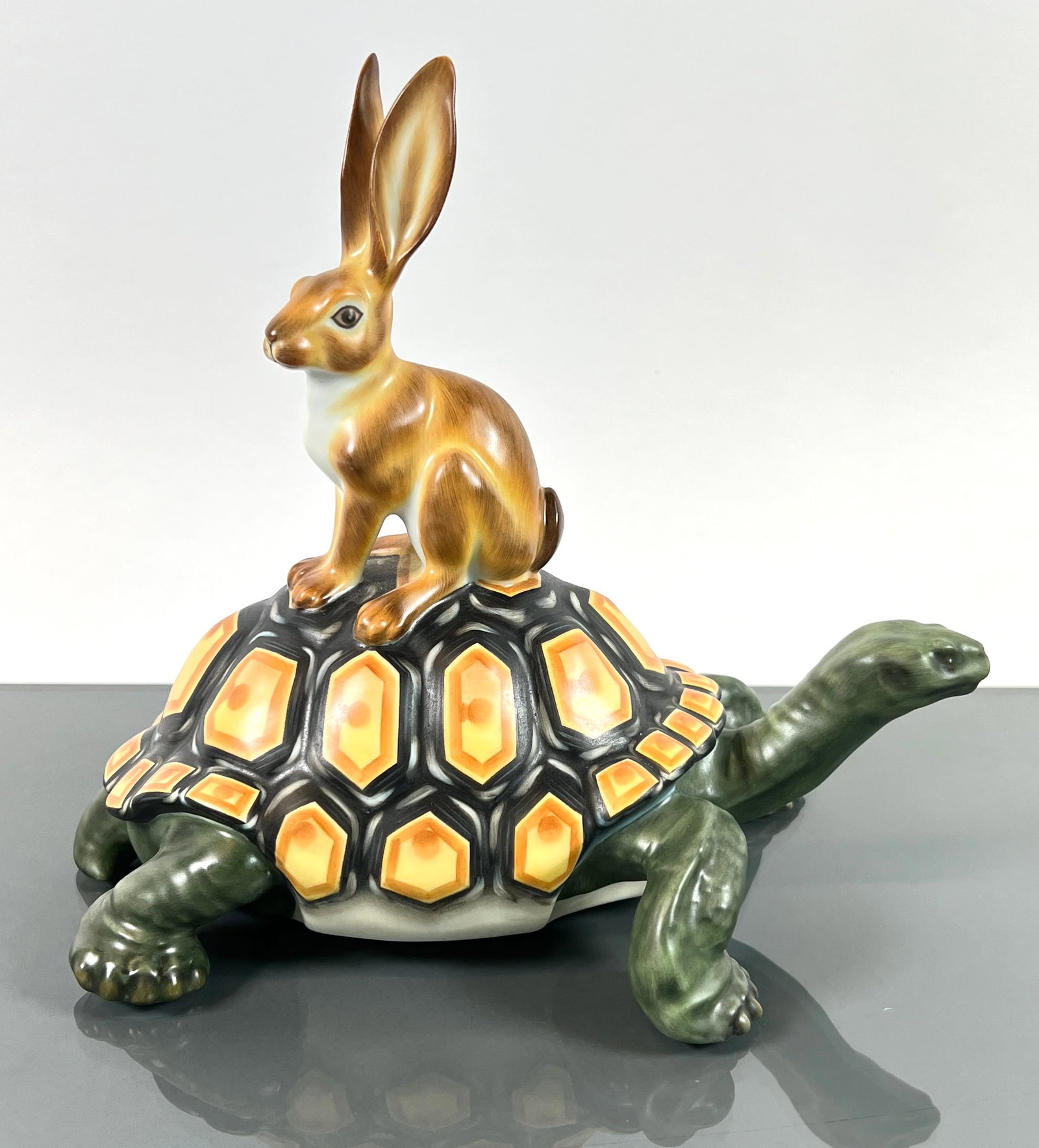LARGE HEREND TORTOISE AND HARE: HEREND TORTOISE AND HAIR 15857 - KINGDOM CLASSIC. HAND-PAINTED PORCELAIN. NO BOX. 7.75"X8.5"X5.25". REQUIRES THIRD PARTY SHIPPING.