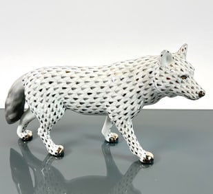 HEREND FISHNET WOLF