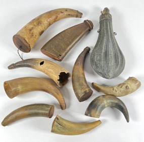 COLLECTION OF VINTAGE POWDER HORNS KEGS