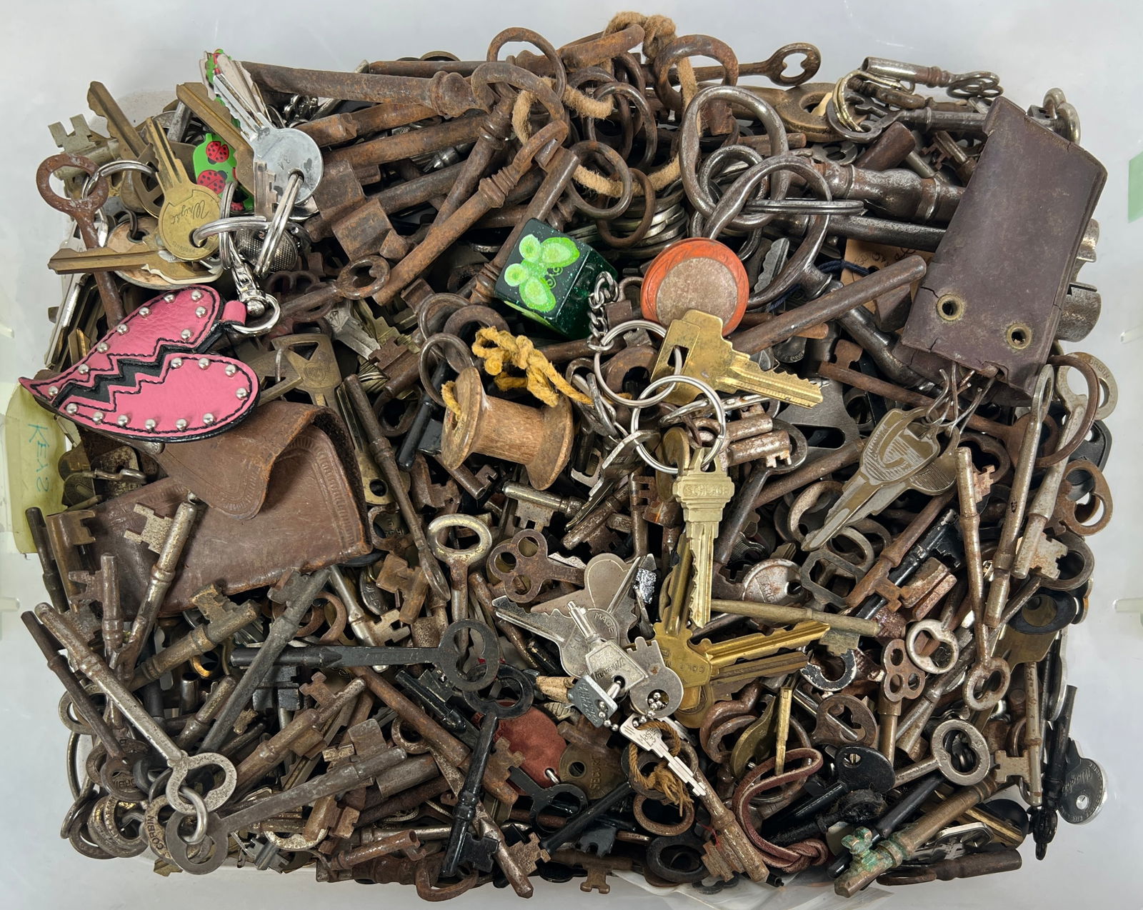 COLLECTION OF ANTIQUE KEYS (1 of 3)