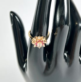 14K GOLD WITH DIAMOND AND GARNET LADIES RING