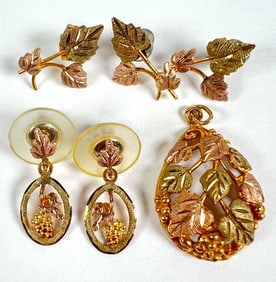 BLACK HILLS GOLD JEWELRY COLLECTION