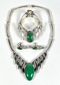 STERLING SILVER WITH GREEN AVENTURINE JEWELRY