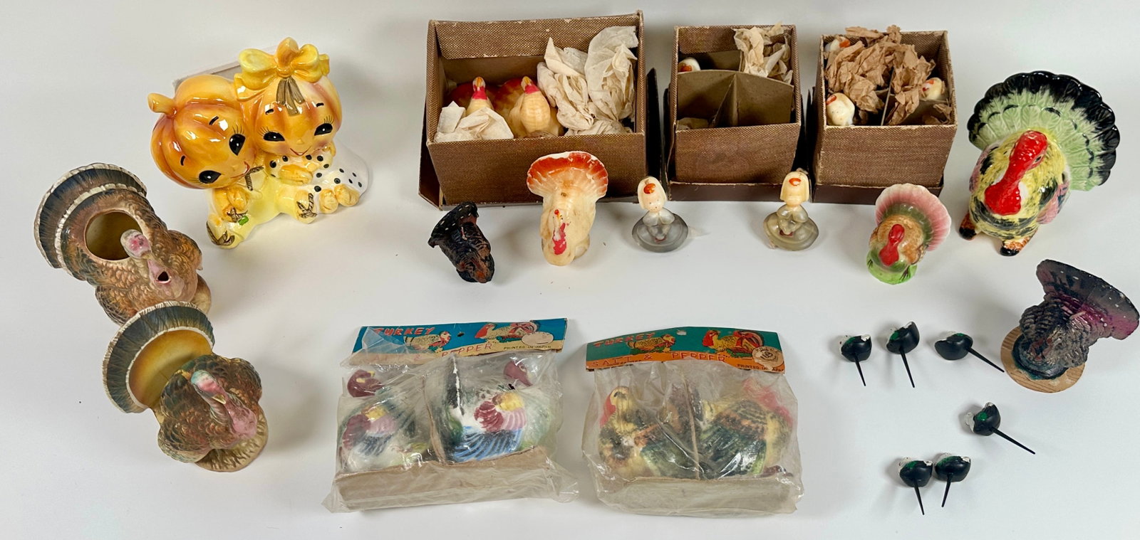 VINTAGE THANKGIVING DECOR ITEMS: TAVERN NOVELTY CANDLES, PLANTERS, NAPKIN HOLDERS, SALT AND PEPPERS.