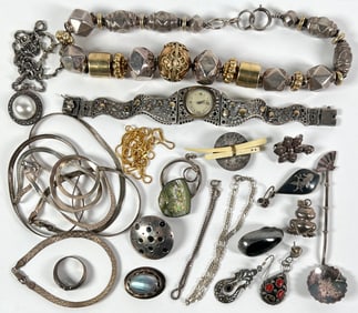 ESTATE COLLECTION OF STERLING SILVER JEWLELRY
