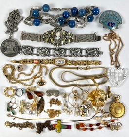 ESTATE COSTUME JEWELRY COLLECTION
