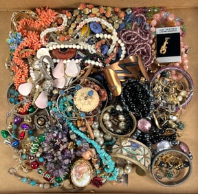 ESTATE COSTUME JEWELRY COLLECTION