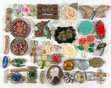 VINTAGE COSTUME JEWELRY COLLECTION