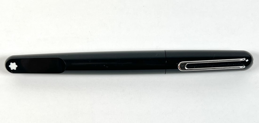 MONTBLANC MODEL M FOUNTAIN PEN (1 of 4)
