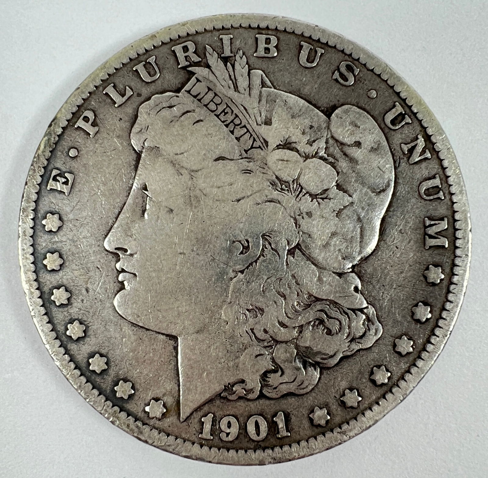 1901-O MORGAN SILVER DOLLAR (1 of 2)