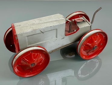 WOODHAVEN PRESSED STEEL CLIMBING TRACTOR TOY