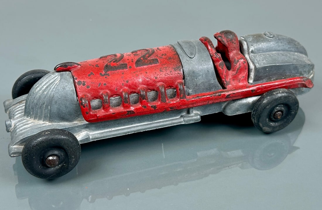 HUBLEY TOYS #22 INDY RACE CAR (1 of 7)