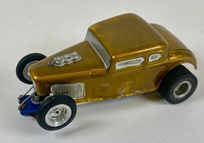 VINTAGE FORD COUPE SLOT CAR RACER