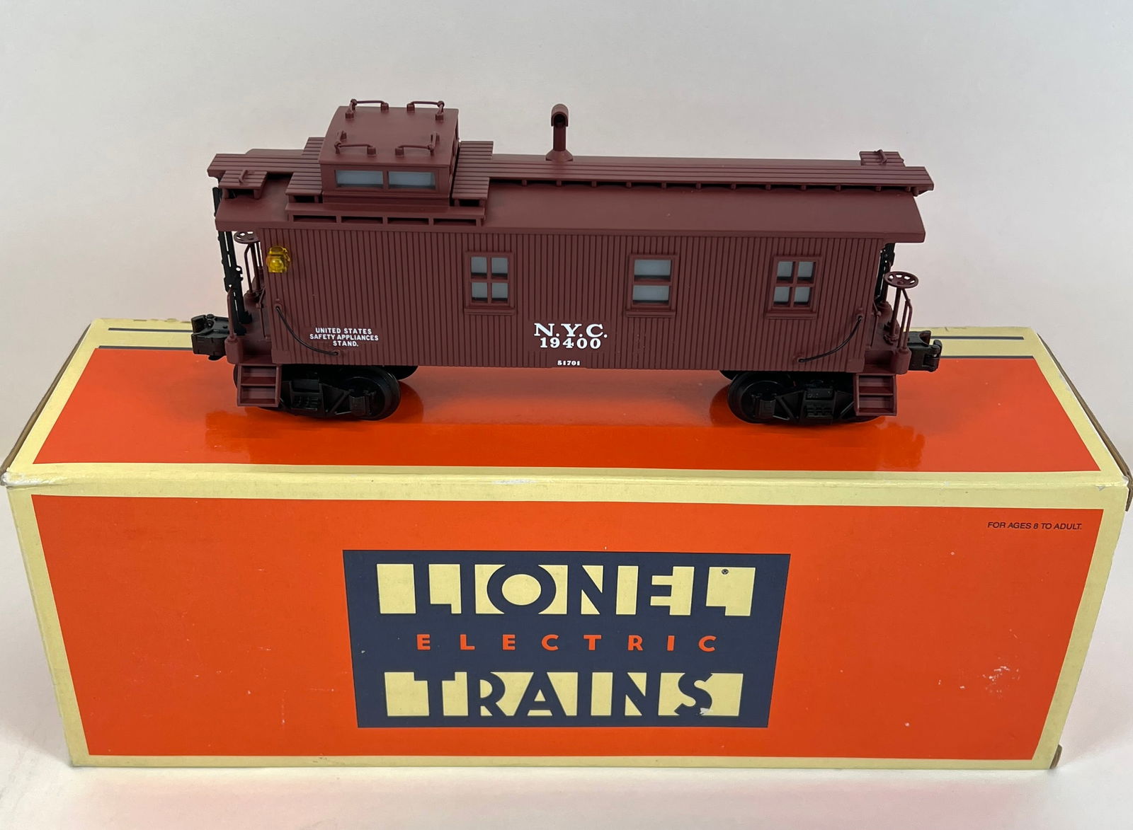 LIONEL ELECTRIC TRAINS - 6-51701 N.Y. CENTRAL CABOOSE (1 of 2)