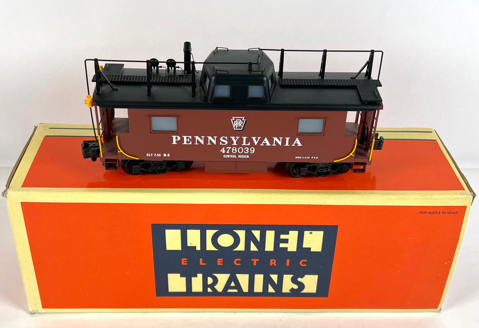 LIONEL ELECTRIC TRAINS - PENNA N-8 CABOOSE: PENNSYLVANIA N-8 CABOOSE. AS NEW IN ORIGINAL BOX. CARTON IS 5"X5"X15"