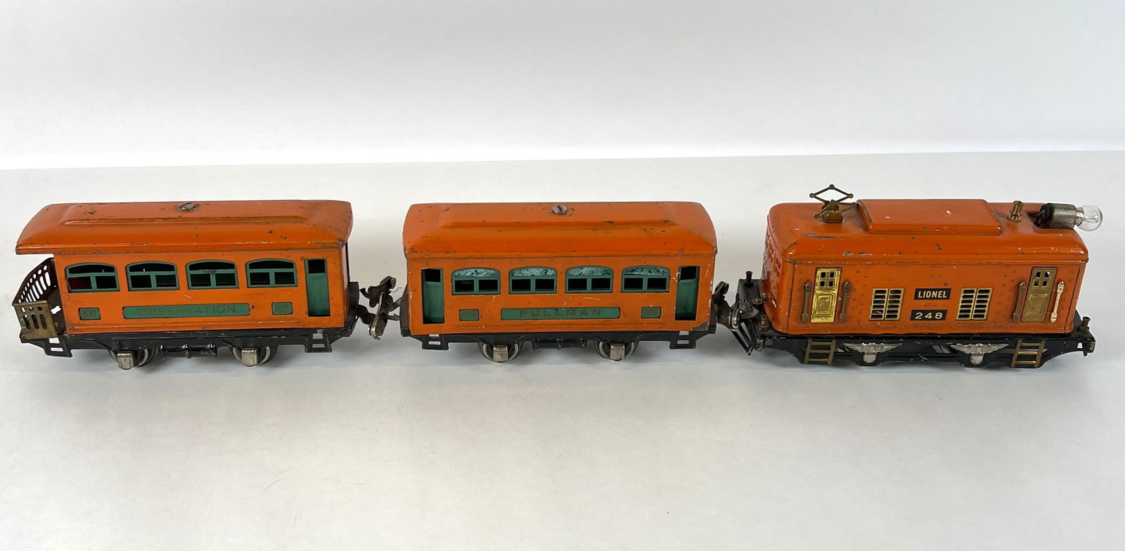 LIONEL ELECTRIC TRAINS - PRE-WAR TRAIN SET: #'S: 630, 248, 629. NO BOXES. GOOD CONDTION WITH LIGHT PLAY-WEAR.