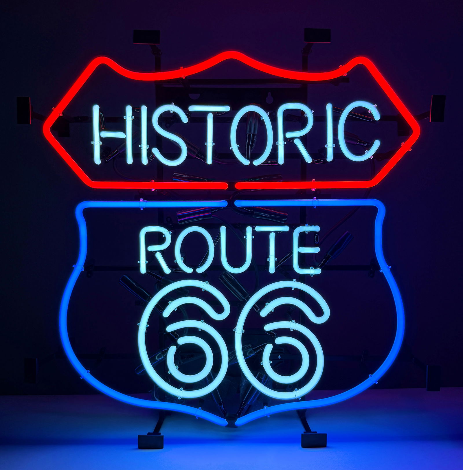 HISTORIC ROUTE 66 NEON ADVERTISING SIGN (1 of 2)