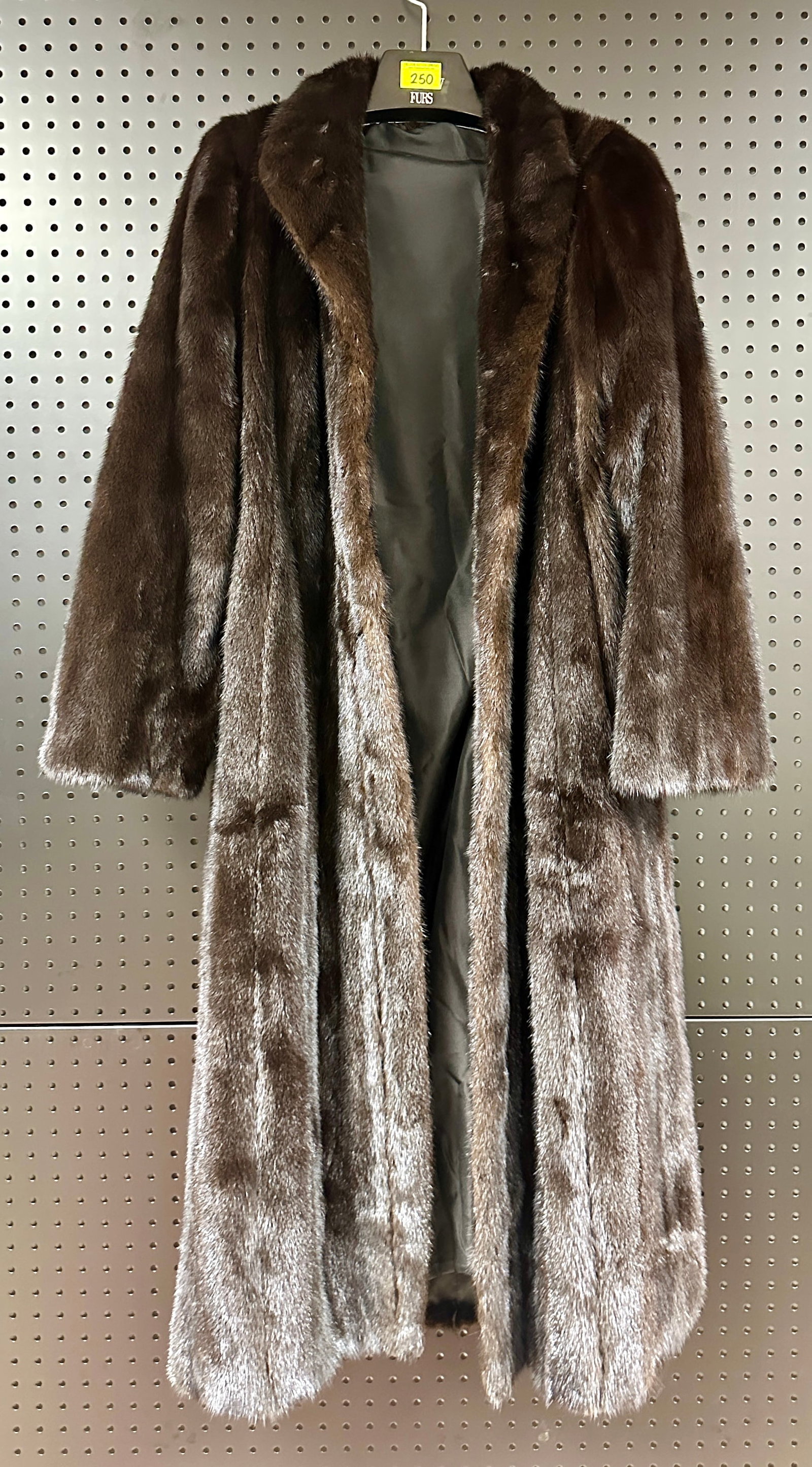 ROBERT SIDNEY FOR SANT'ANGELO FUR COAT: CLEAN, SMALL TEAR INTERIOR NECK LINER. TAGGED. APPROX. SIZE M.