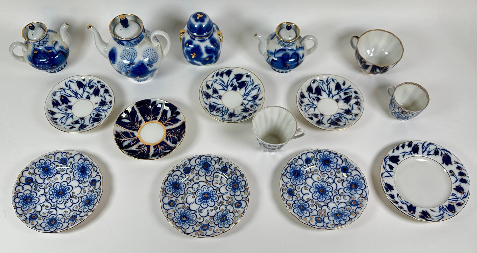 RUSSIAN PORCELAIN TEA SERVICE (1 of 3)