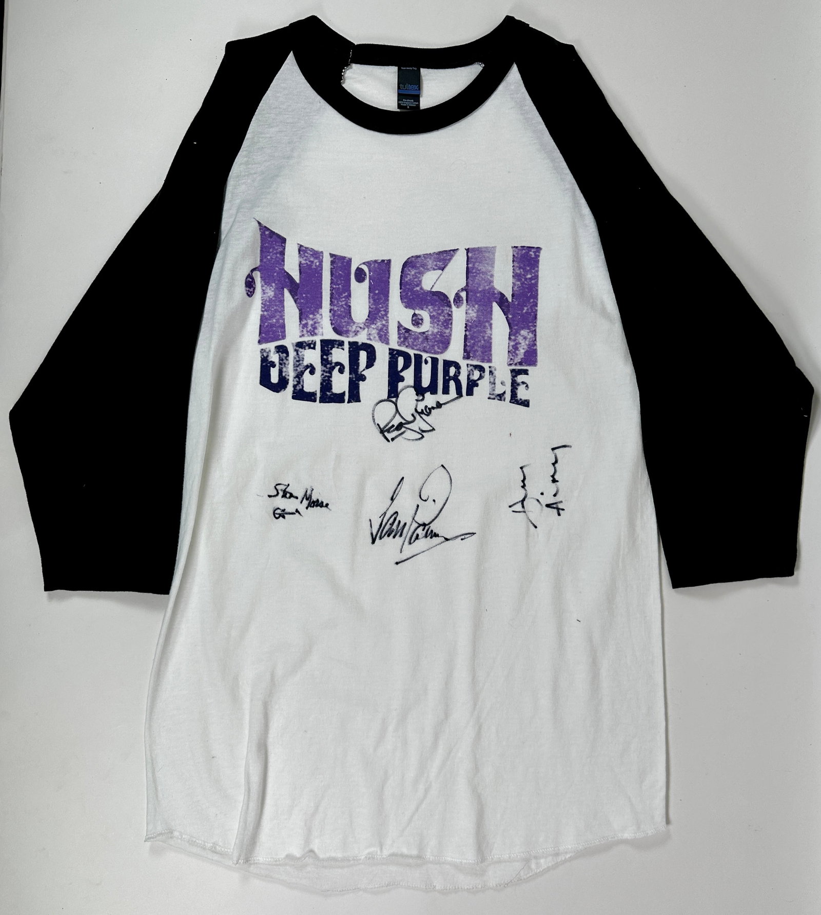DEEP PURPLE - SIGNED T-SHIRT (1 of 2)