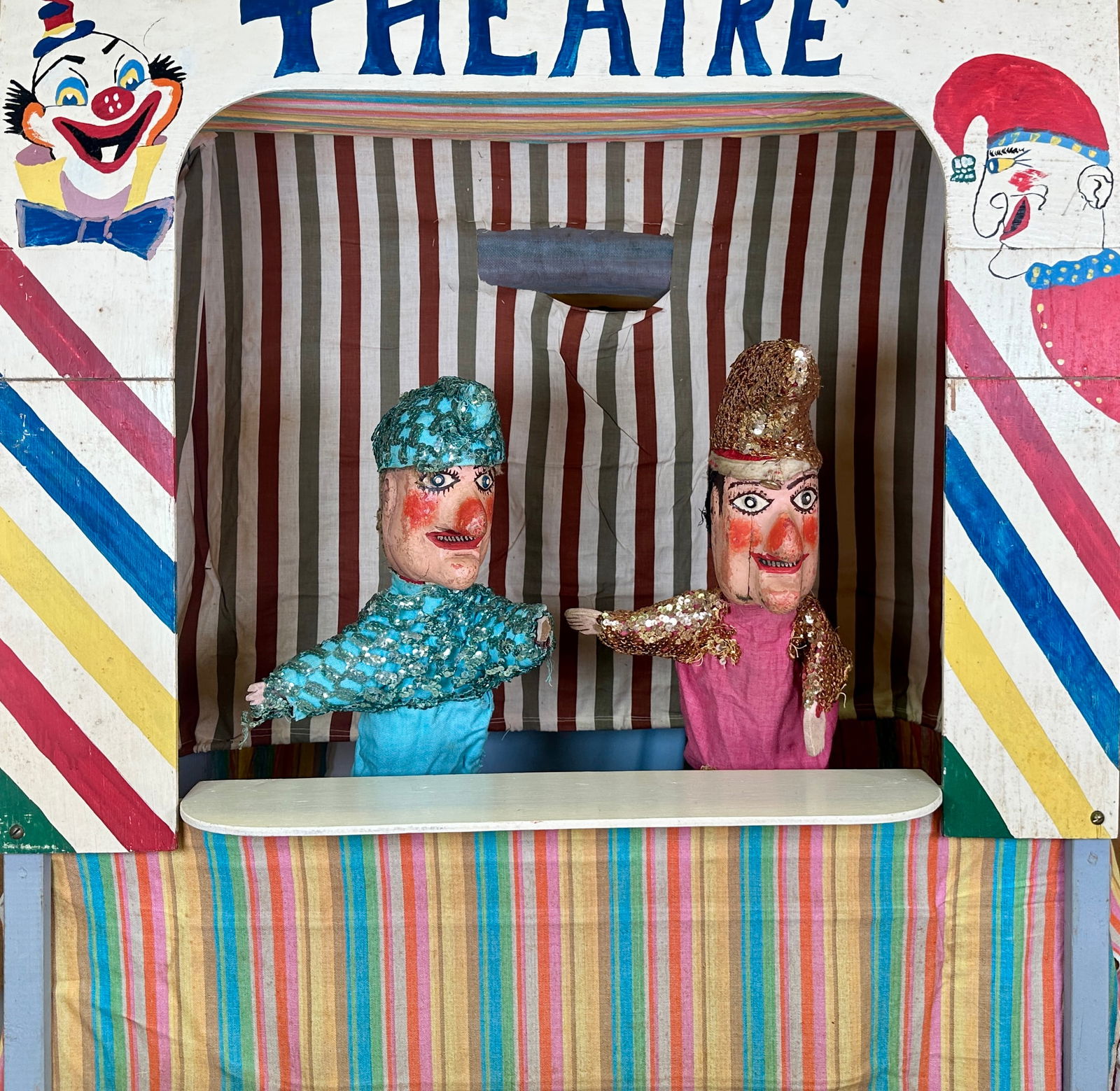 HUNT BROS. CIRCUS - PUNCH AND JUDY CHARACTER SET (1 of 17)