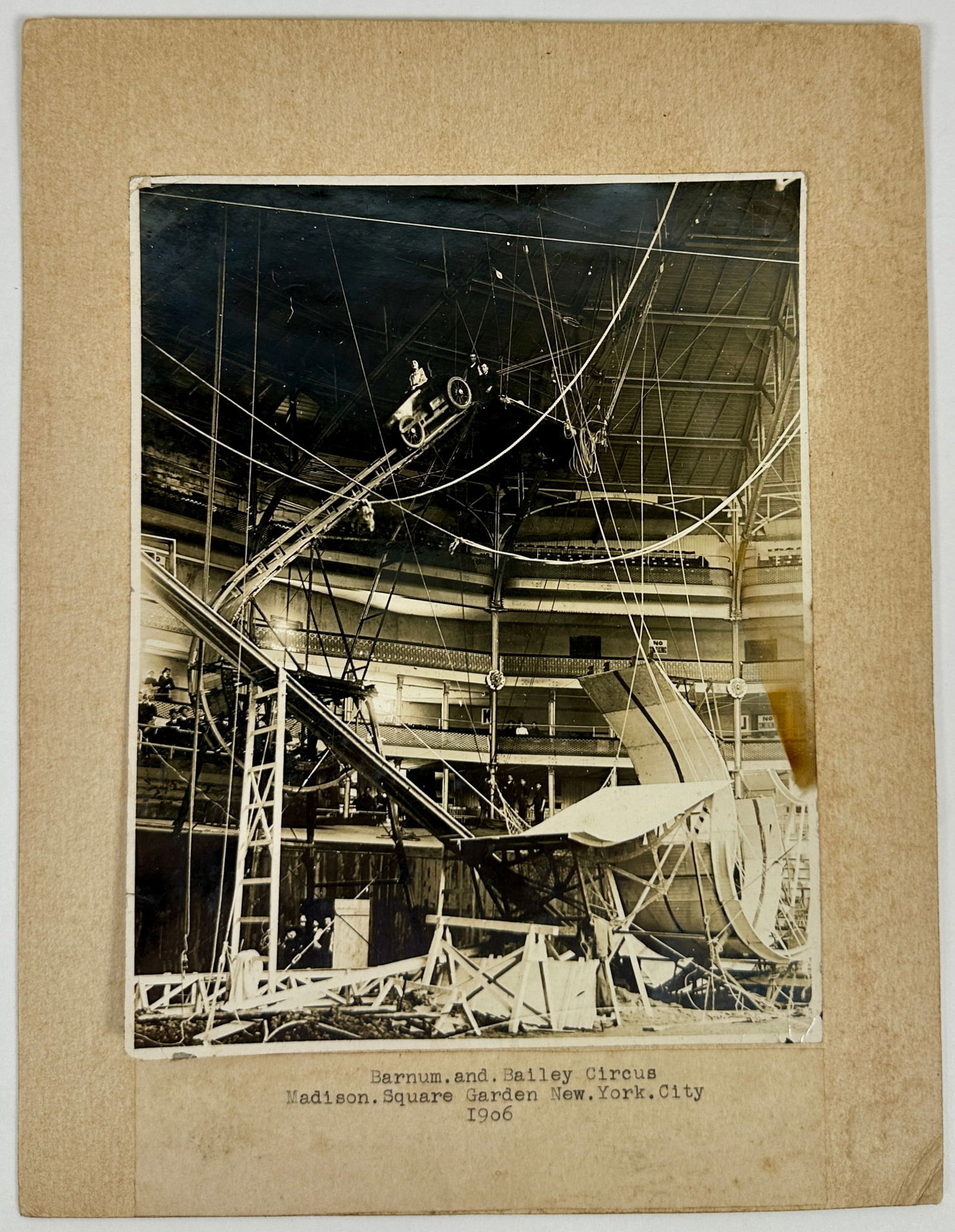 BARNUM & BAILEY CIRCUS - LOOPING THE LOOP (1 of 3)