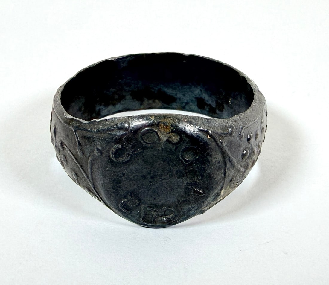 GEORGE AUGER GIANT SIDESHOW RING (1 of 3)