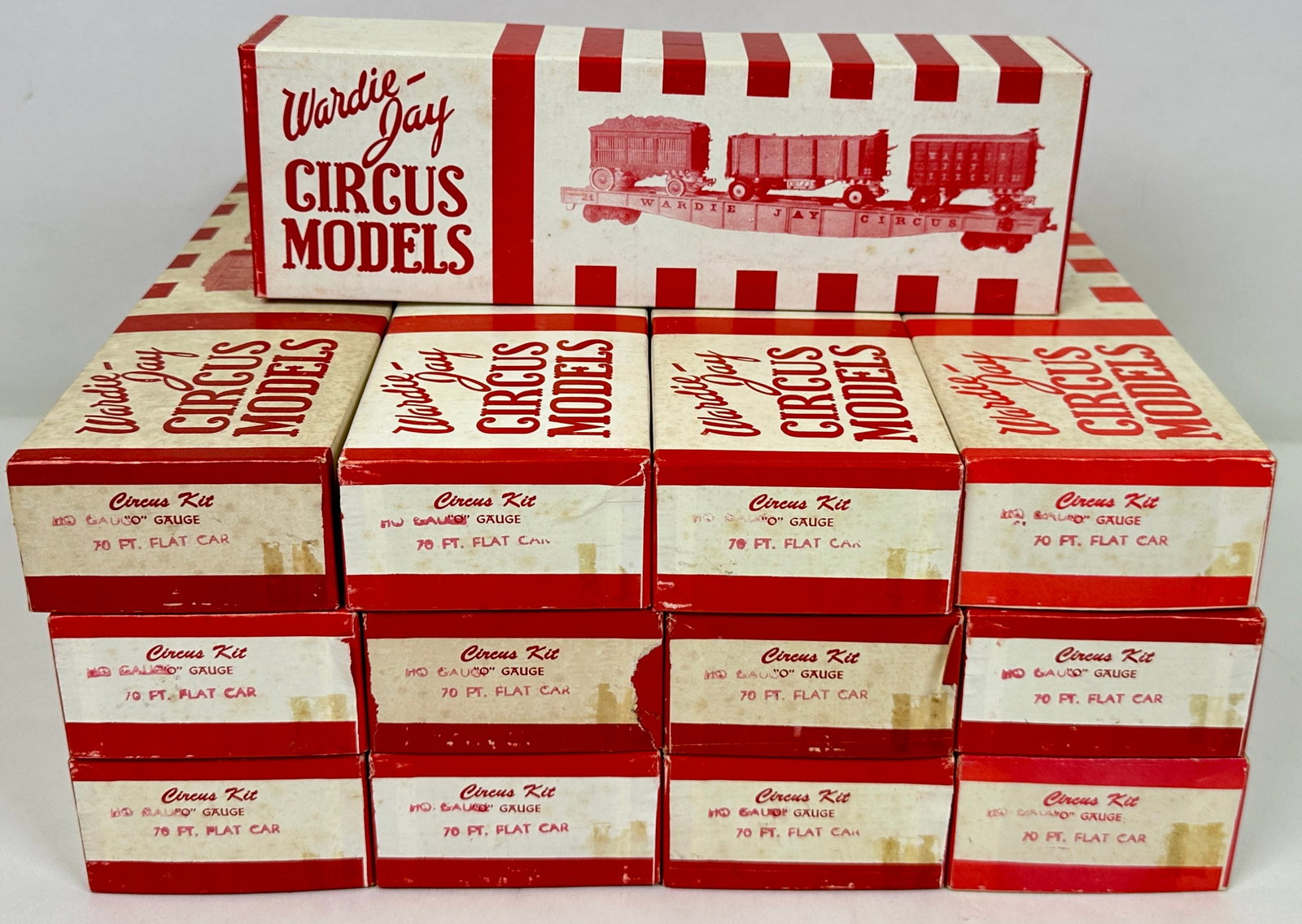 CIRCUS MODELS - WARDIE JAY: NEW OLD STOCK CIRCUS KITS BY WARDIE JAY. HO SCALE 70-FOOT FLAT CARS.