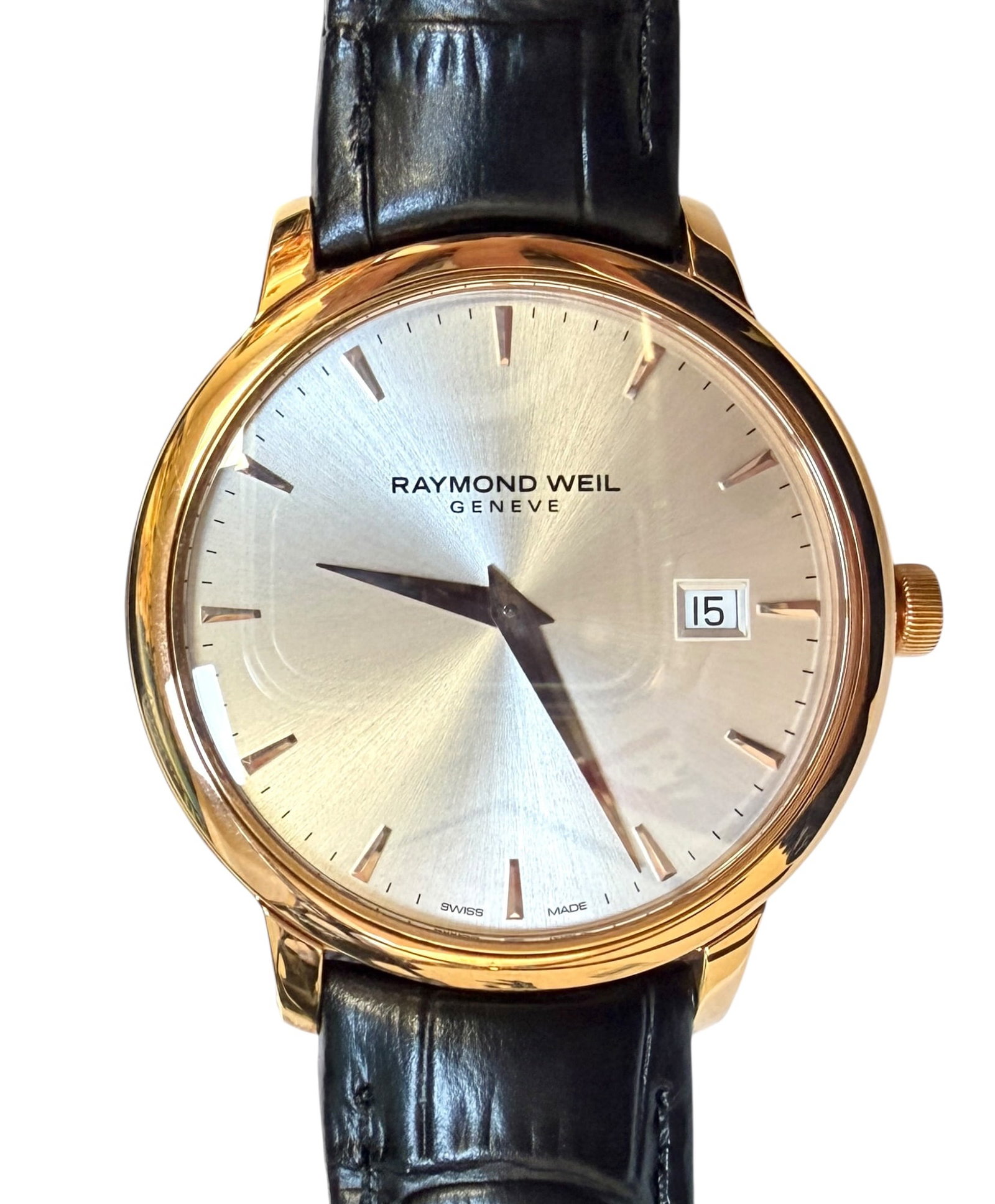 RAYMOND WEIL TOCATTA WATCH: ROSE GOLD-TONED CASE. MEN'S WATCH. CASE MARKED 5488-X036774. SWISS MADE, SILVER DIAL, DATE FEATURE, SAPPHIRE CRYSTAL. W/R TO 50M. 39MM. MFG. BLACK LEATHER STRAP. RUNNING