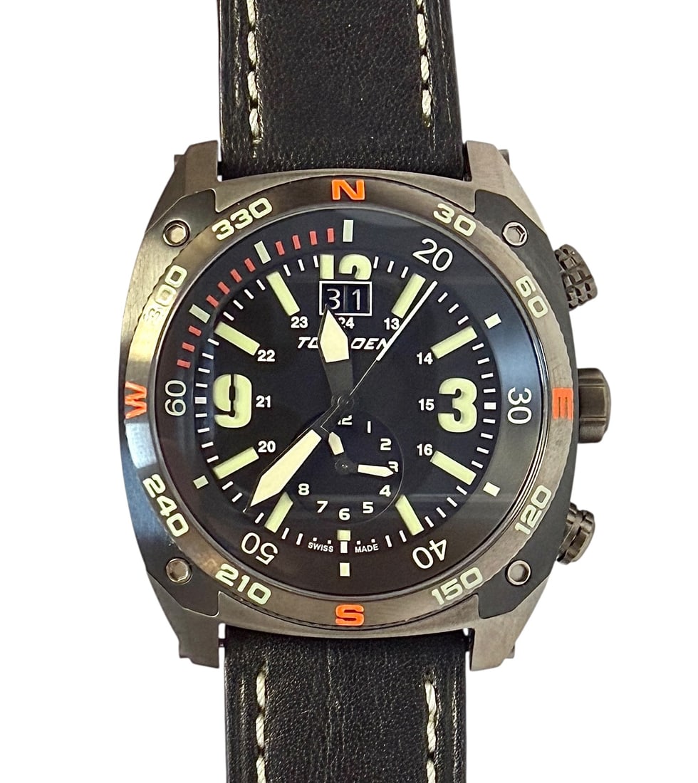 TORGOEN T7T SWISS WATCH: BLACK AND WHITE DIAL, STAINLESS, SAPPHIRE LENS, LEATHER STRAP. NEW BATTERYY, RUNNING.