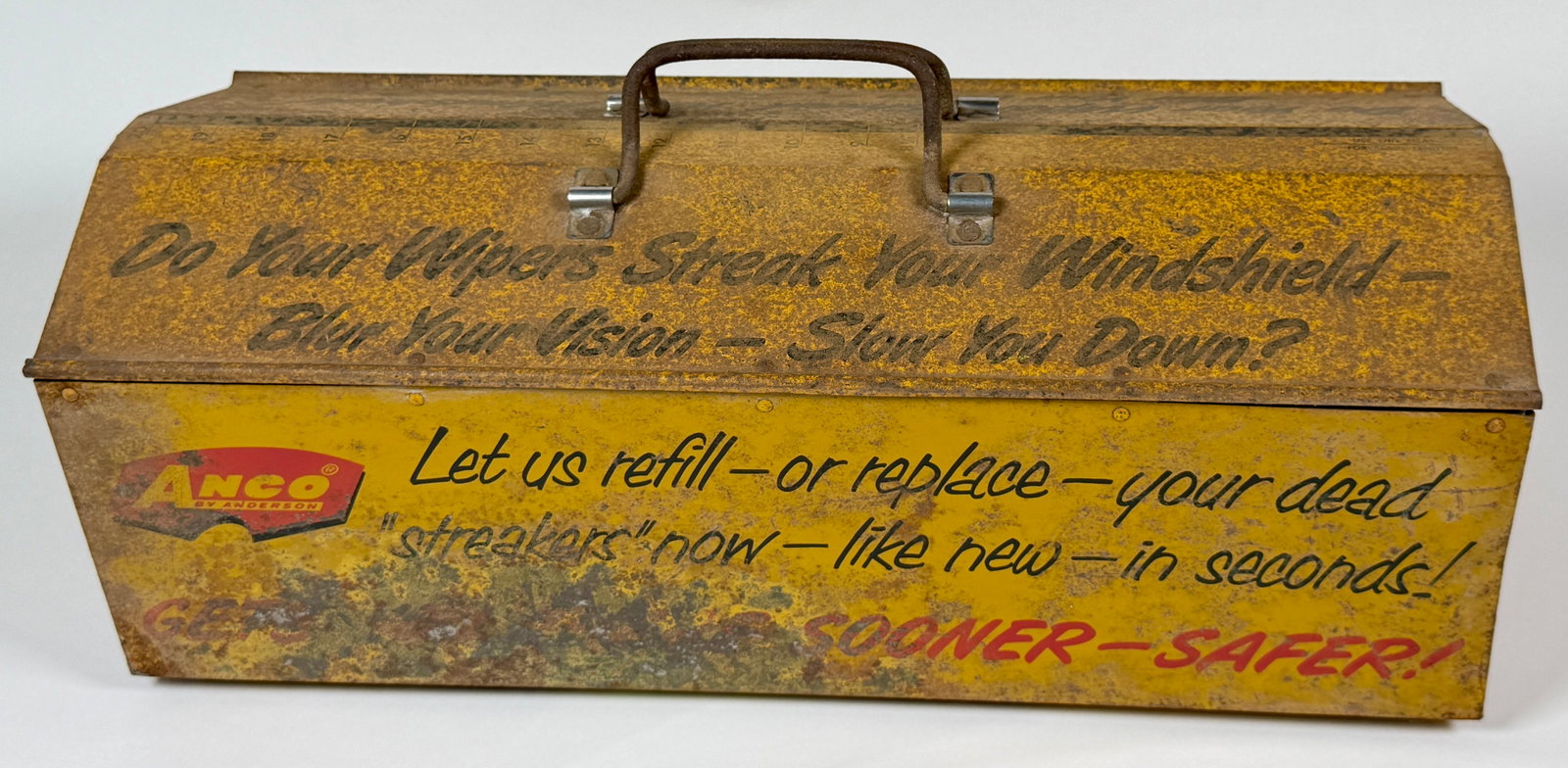 ANCO BY ANDERSON WIPER BLADE SERVICE BOX: ANCO PUMP ISLAND QUICK-FIT WIPER BLADE SERVICE KIT BOX. BOX ONLY, NO CONTENTS. PITTING AND WEAR AS SHOWN. 21"X8"X7"