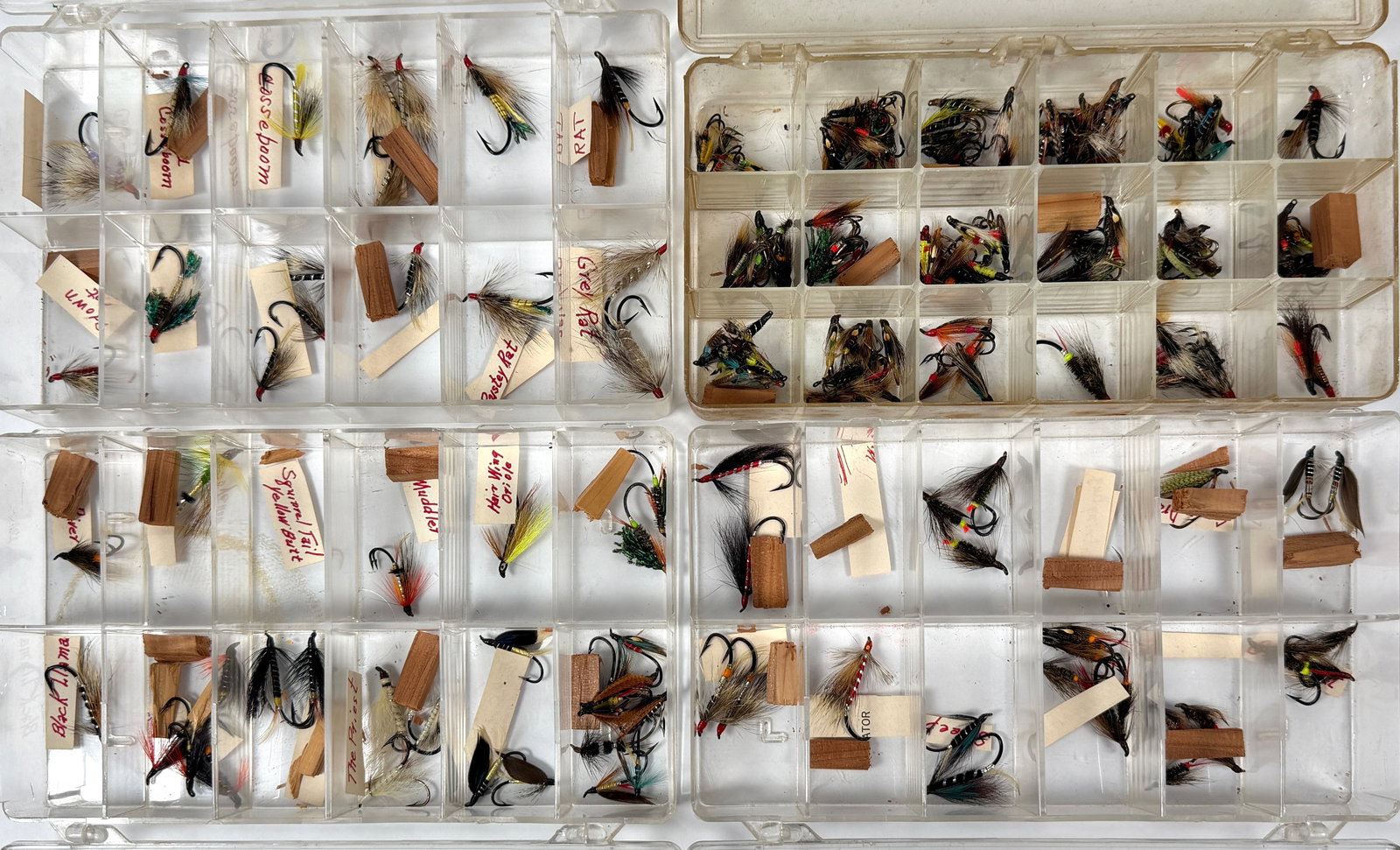 COLLECTION OF VINTAGE FLY FISHING LURES: FISHING FLIES. APPEAR TO BE UNUSED. APPROX. 75 PIECES.