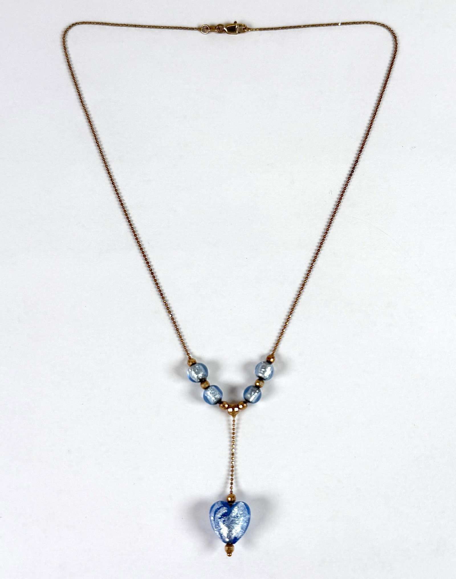 14K GOLD WITH MURANO GLASS NECKLACE: 14K GOLD WITH MURANO GLASS ACCENTS, DROP PENDANT. 5.1 GRAMS. 15"
