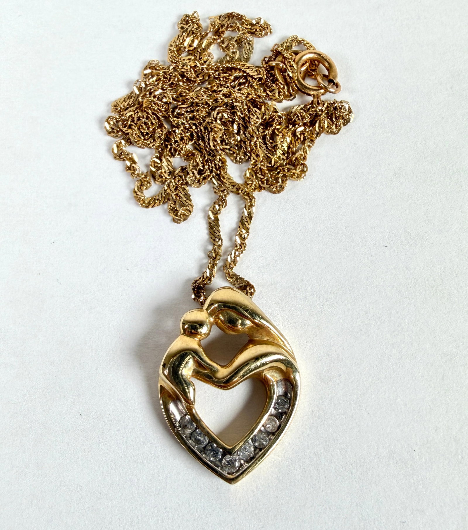 10K GOLD HEART PENDANT NECKLACE (1 of 2)