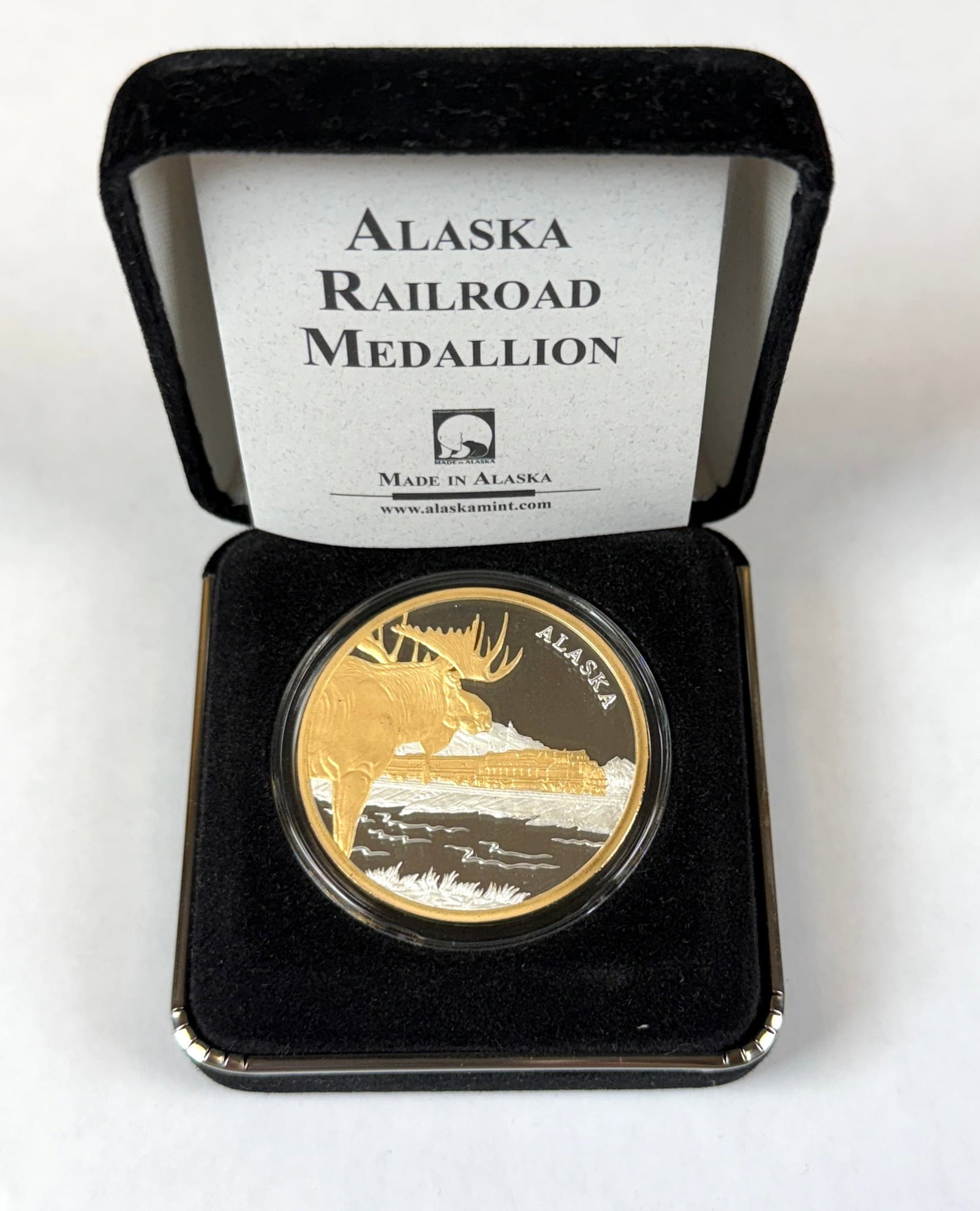 ALASKA RAILROAD ONE OUNCE SILVER COIN (1 of 2)