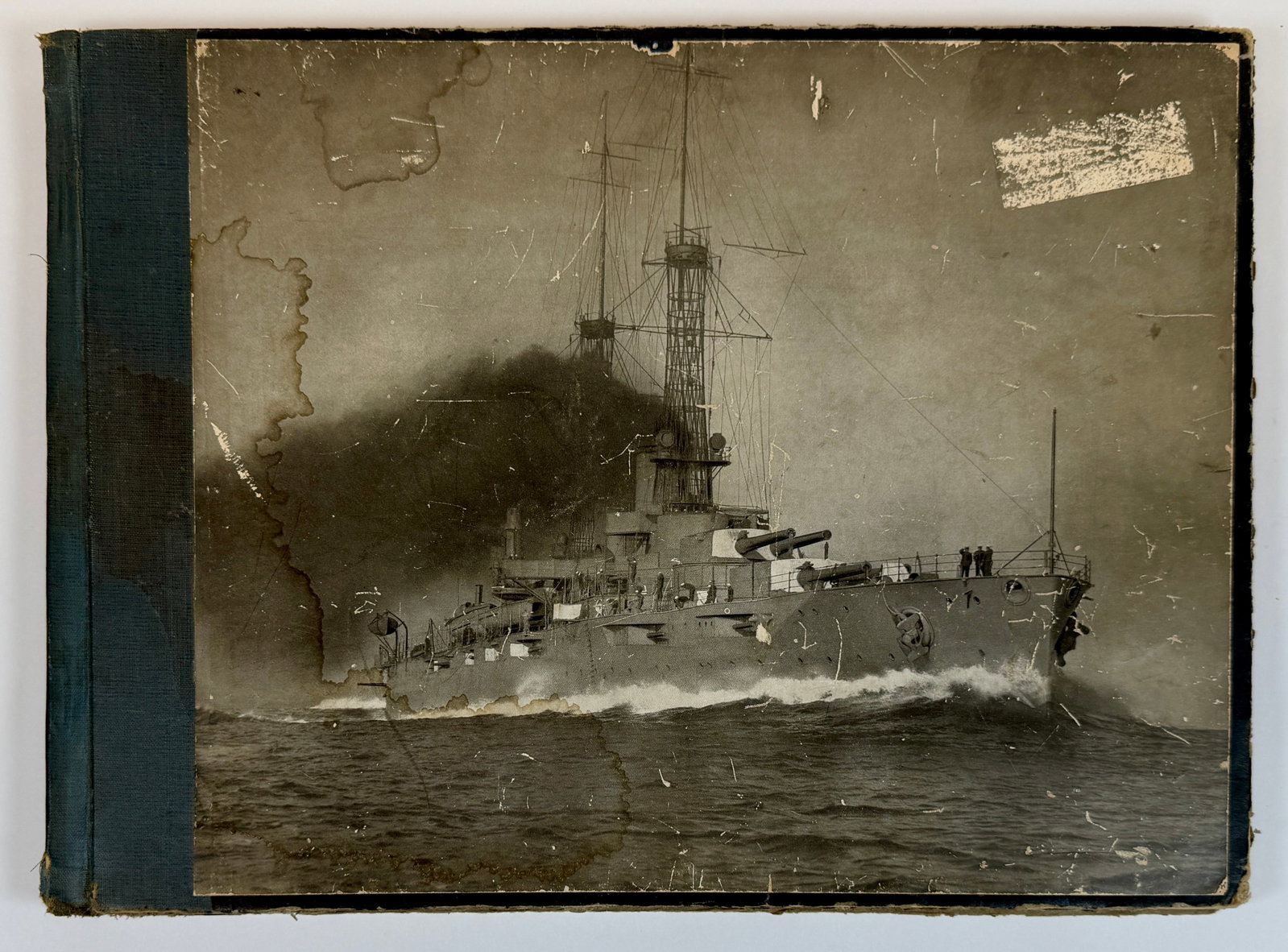 UNITED STATES NAVY - FRANCIS J. REYNOLDS: THE UNITED STATES NAVY - FROM REVOLUTION TO DATE BY FRANCIS J. REYNOLDS. PICTORIAL. P.F. COLLIER & SON, 1917. COVER WITH WEAR, SOILING, COMPLETE.