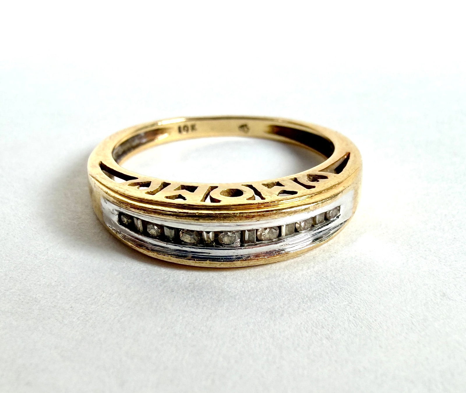 10K GOLD MOM RING (1 of 3)