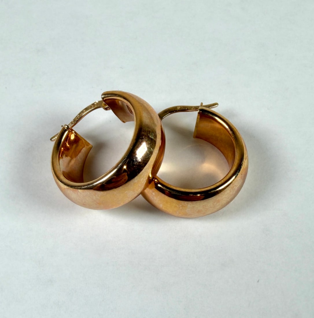 14K GOLD HOOP EARRINGS: 3.8 GRAMS IN TOTAL WEIGHT. .75"