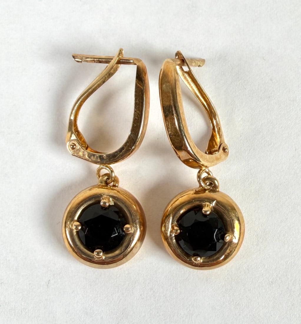 14K GOLD ONYX DROP EARRINGS: 4.2 GRAMS IN TOTAL WEIGHT.